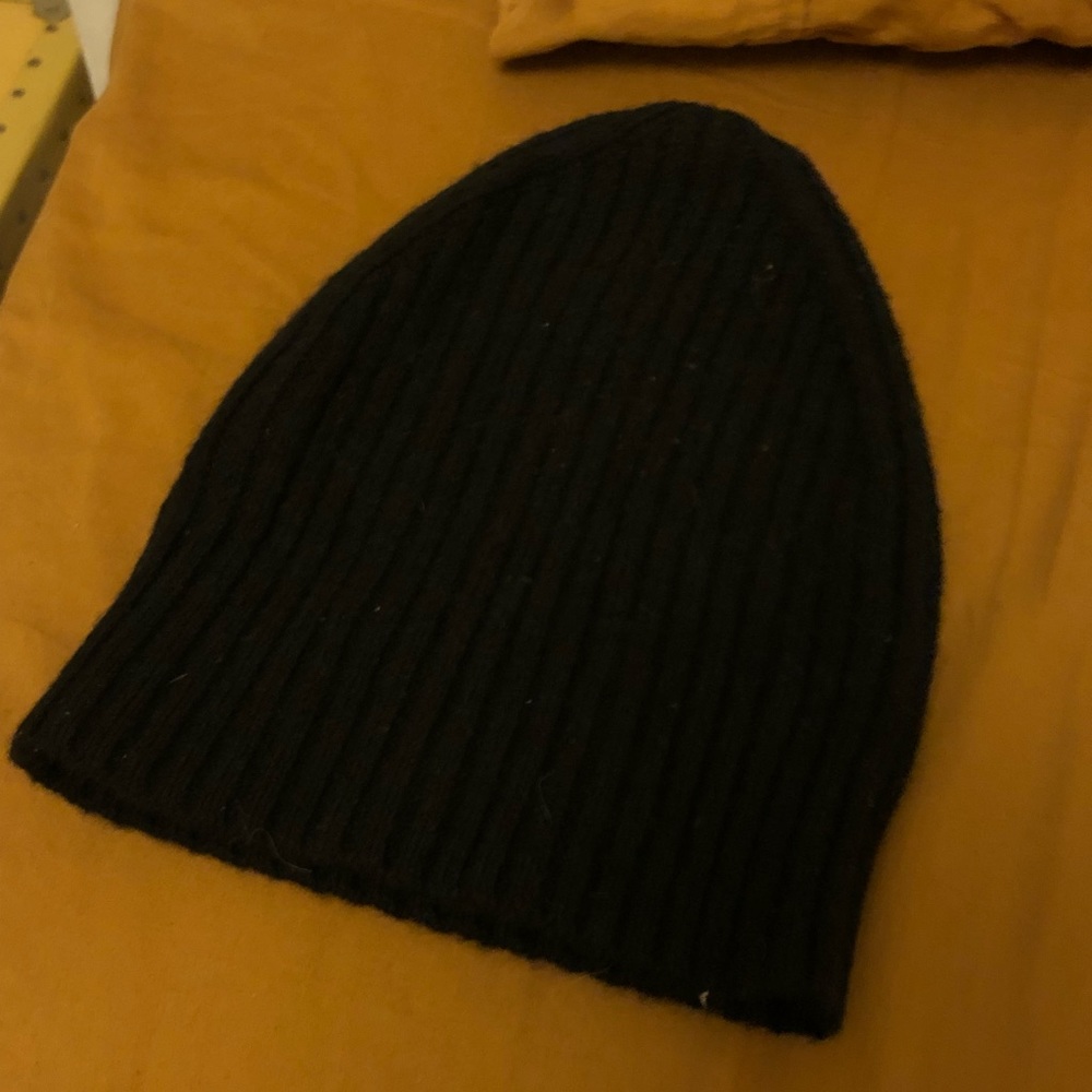 Everlane wool and cashmere beanie